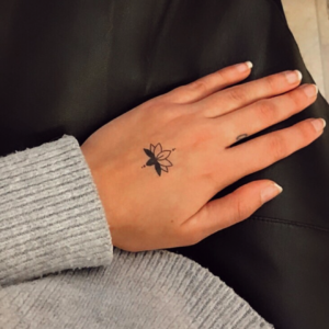 Mini tatouage éphémère fleur de lotus
