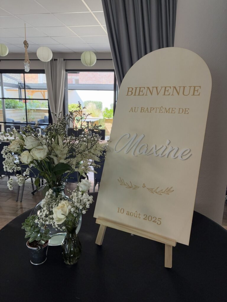Panneau de bienvenue en bois personnalisé pour baptême Le Havre